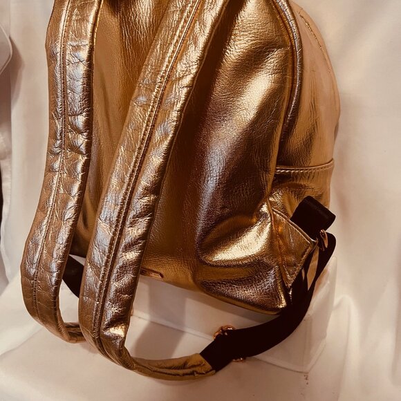 Skinnydip-Rose Gold Metallic Back Pack-11" x 11" x 5"- Roomy-Adjust. Straps-Zip - Picture 6 of 13